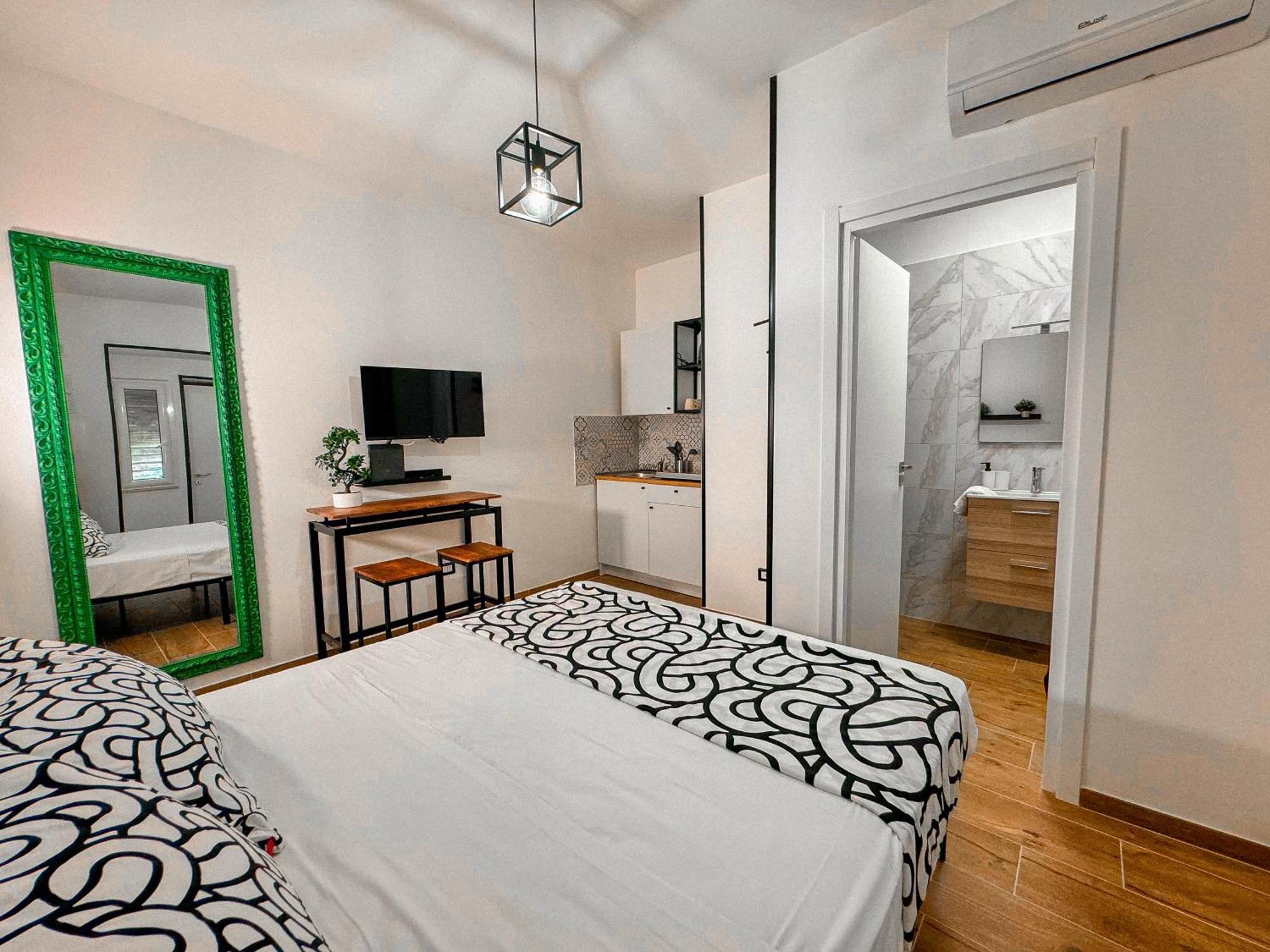 The Quarters Naples Apartments Exterior foto
